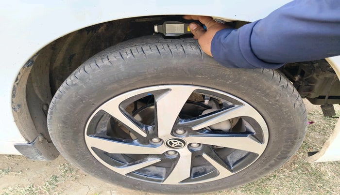 2022 Toyota Glanza G, Petrol, Manual, 85,382 km, tyre