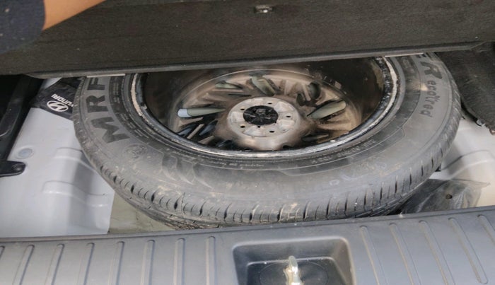 2023 Hyundai Tucson SIGNATURE 2.0 AT PETROL, Petrol, Automatic, 48,938 km, tyre