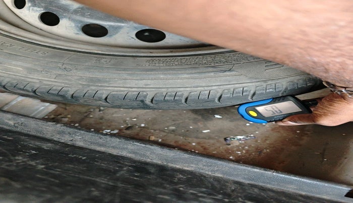 2016 Hyundai Verna 1.6 CRDI S, Diesel, Manual, 1,01,790 km, tyre