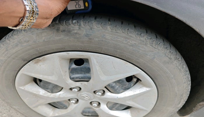 2016 Hyundai Verna 1.6 CRDI S, Diesel, Manual, 1,01,790 km, tyre