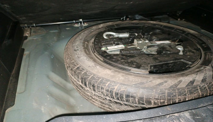 2017 Maruti S Cross ZETA 1.3, Diesel, Manual, 80,318 km, tyre