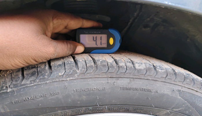 2021 Tata ALTROZ XT PETROL, Petrol, Manual, 73,992 km, tyre