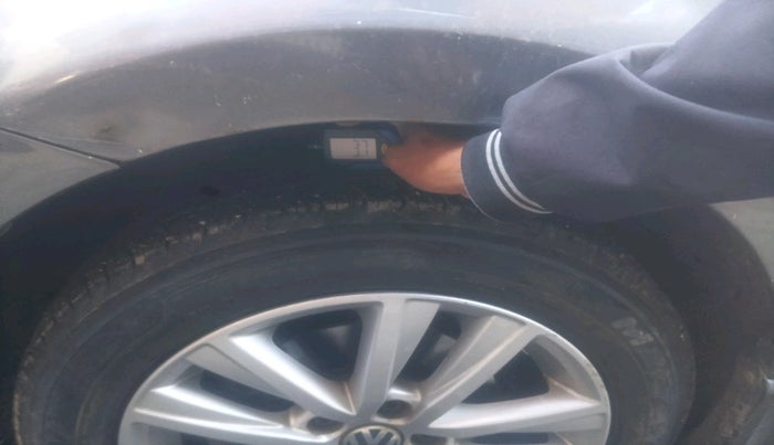 2013 Volkswagen Polo HIGHLINE1.2L, Petrol, Manual, 79,944 km, tyre