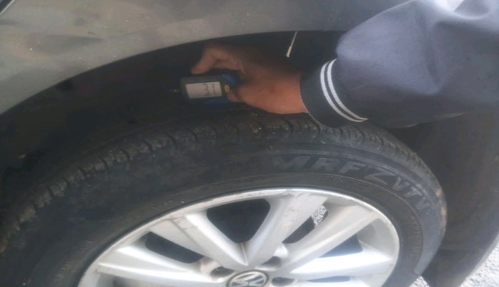 2013 Volkswagen Polo HIGHLINE1.2L, Petrol, Manual, 79,944 km, tyre