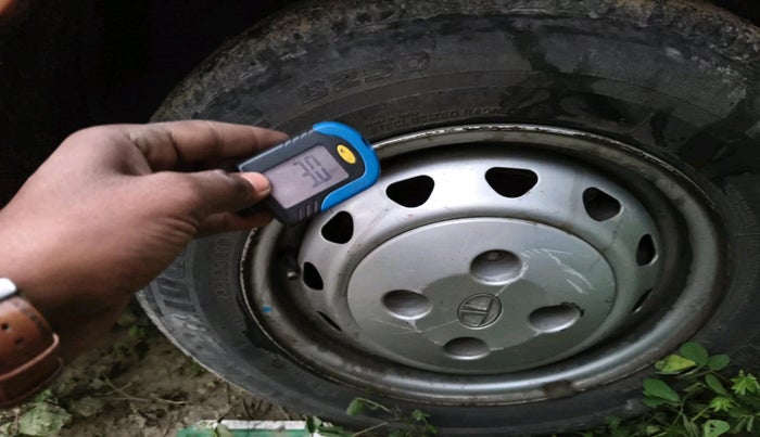 2018 Tata Tiago XM PETROL, Petrol, Manual, 37,642 km, tyre