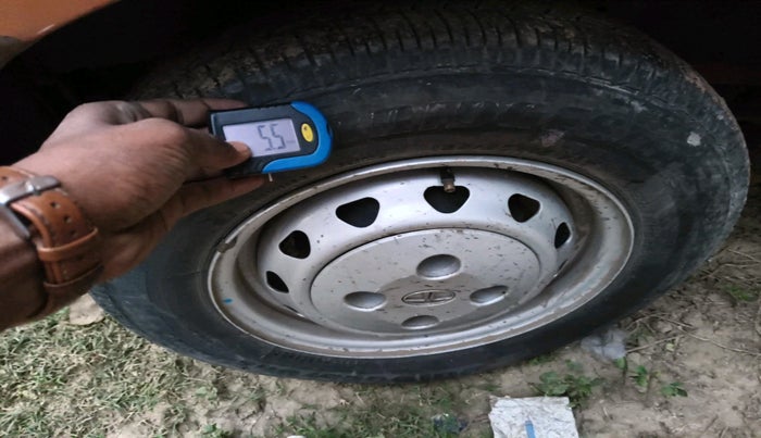 2018 Tata Tiago XM PETROL, Petrol, Manual, 37,642 km, tyre