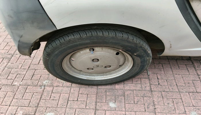 2014 Tata Nano CX, Petrol, Manual, 79,095 km, tyre