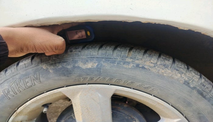 2011 Honda City 1.5L I-VTEC V MT, Petrol, Manual, 1,10,629 km, tyre