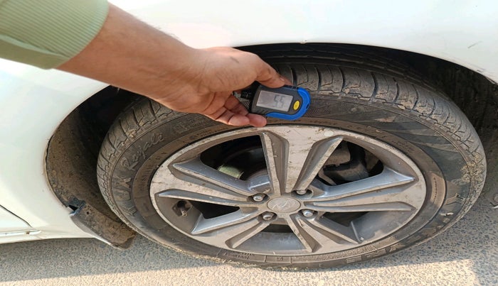 2017 Hyundai Verna 1.6 CRDI SX, Diesel, Manual, 1,95,000 km, tyre