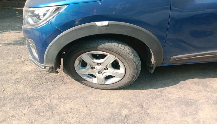 2019 Renault TRIBER RXZ, Petrol, Manual, 52,470 km, tyre