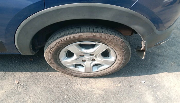 2019 Renault TRIBER RXZ, Petrol, Manual, 52,470 km, tyre