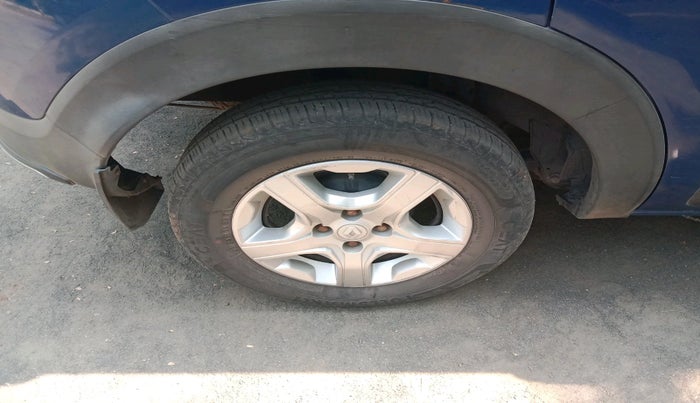 2019 Renault TRIBER RXZ, Petrol, Manual, 52,470 km, tyre