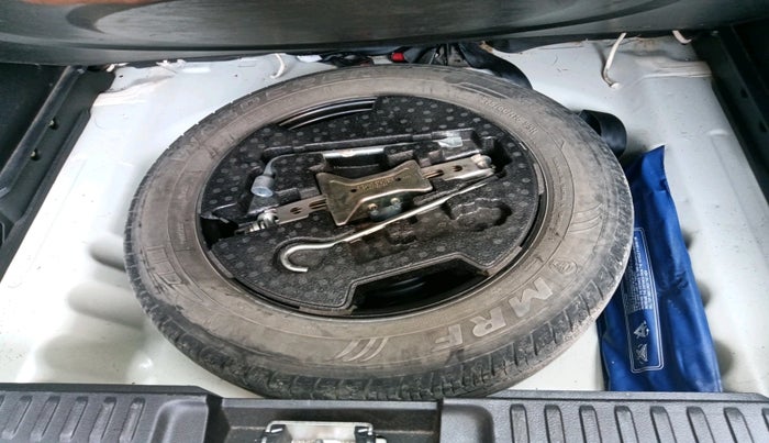 2018 Maruti Vitara Brezza ZDI, Diesel, Manual, 21,018 km, tyre