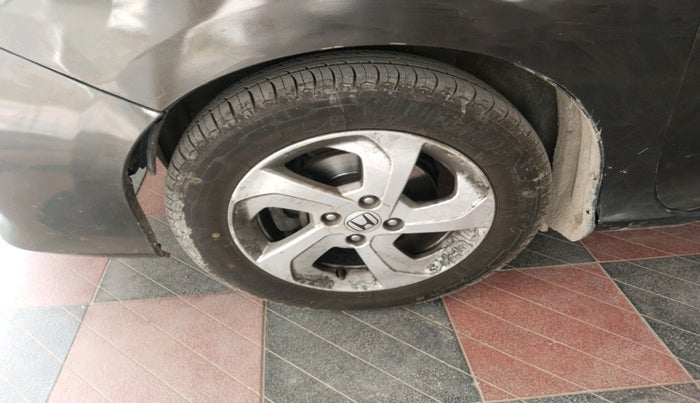 2015 Honda City 1.5L I-DTEC VX, Diesel, Manual, 1,17,479 km, tyre