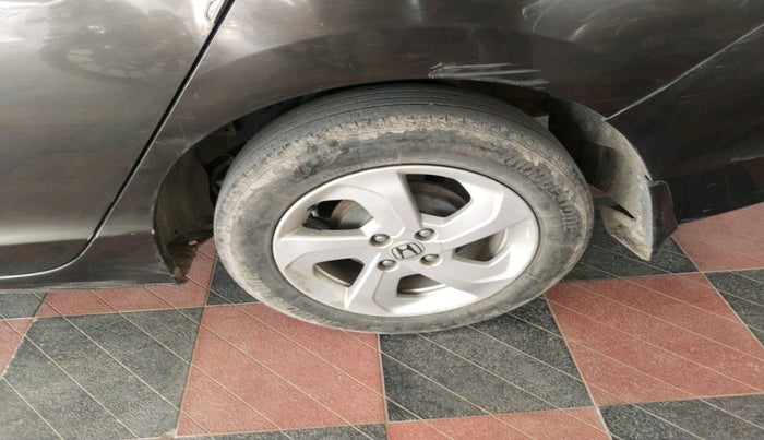 2015 Honda City 1.5L I-DTEC VX, Diesel, Manual, 1,17,479 km, tyre