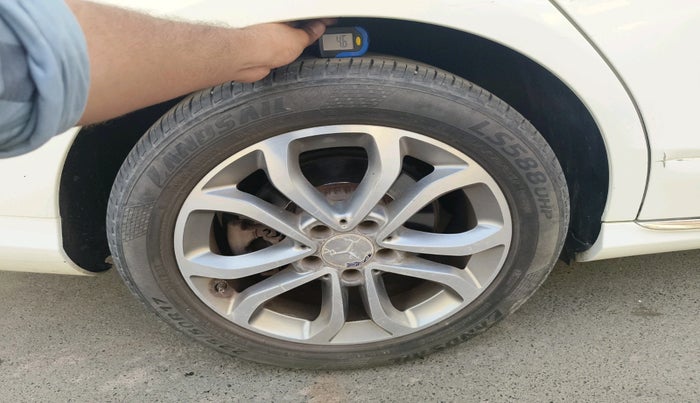 2016 Mercedes Benz C Class 220d, Diesel, Automatic, 91,600 km, tyre