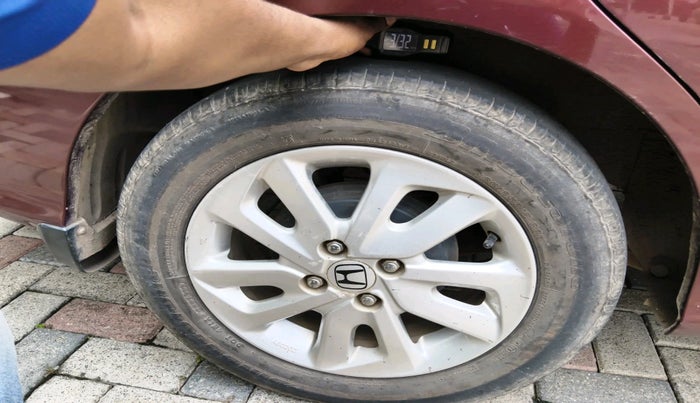 2015 Honda Mobilio 1.5L I-VTEC V, Petrol, Manual, 65,734 km, tyre