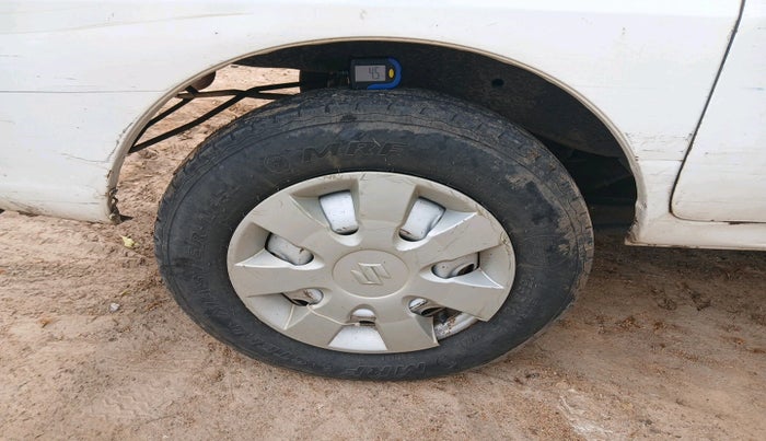 2012 Maruti Eeco 5 STR CNG WITH HTR, Petrol, Manual, 2,21,647 km, tyre