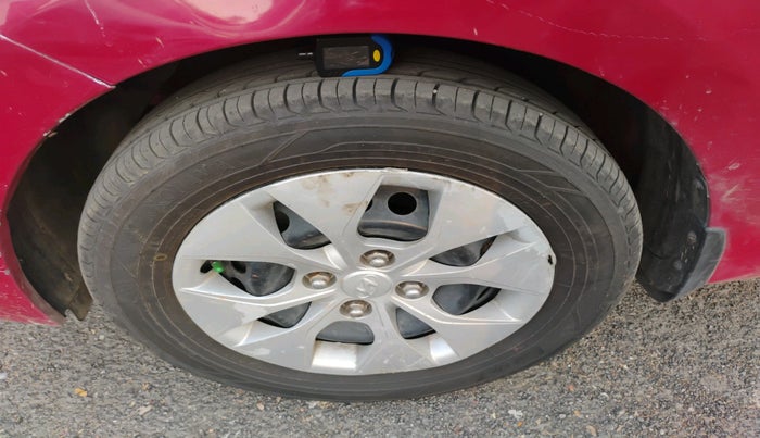 2015 Hyundai Xcent S 1.2, Petrol, Manual, 64,192 km, tyre