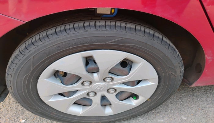 2015 Hyundai Xcent S 1.2, Petrol, Manual, 64,192 km, tyre