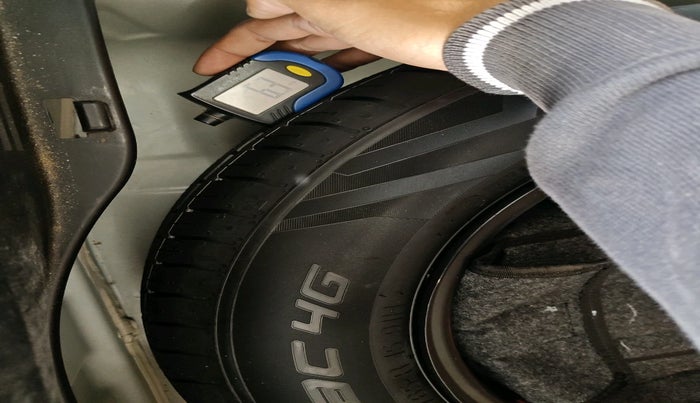 2023 Hyundai VENUE S 1.2, Petrol, Manual, 15,967 km, tyre