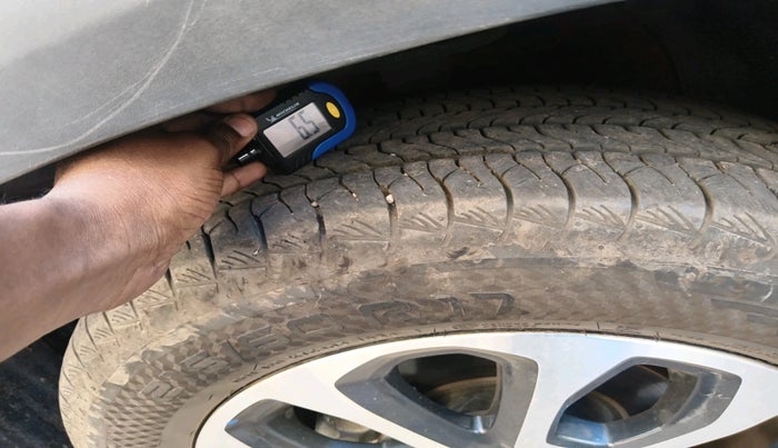 2024 Maruti Grand Vitara ALPHA SMART HYBRID, Petrol, Manual, 12,437 km, tyre