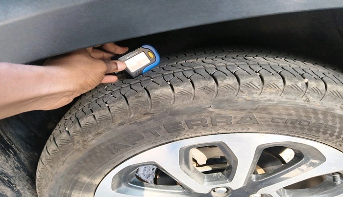 2024 Maruti Grand Vitara ALPHA SMART HYBRID, Petrol, Manual, 12,437 km, tyre