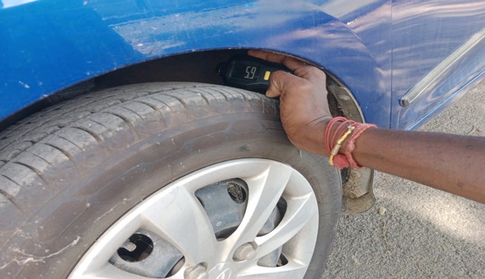 2013 Hyundai Eon MAGNA +, Petrol, Manual, 50,280 km, tyre