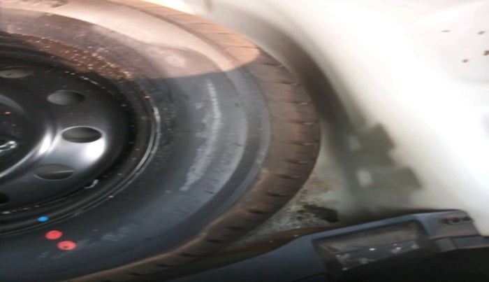 2019 Maruti Swift VXI, Petrol, Manual, 34,140 km, tyre