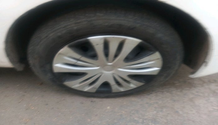 2013 Toyota Etios GD, Diesel, Manual, 1,42,153 km, tyre