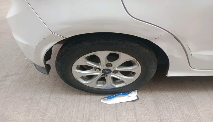 2014 Ford Figo TITANIUM 1.2 PETROL, Petrol, Manual, 1,05,729 km, tyre