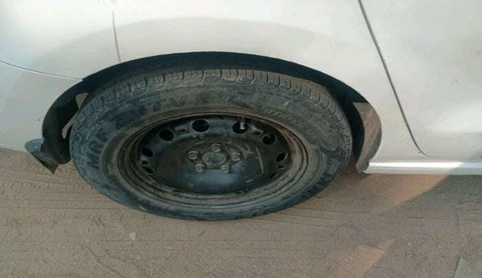 2015 Skoda Rapid AMBITION 1.5 TDI, Diesel, Manual, 1,24,738 km, tyre