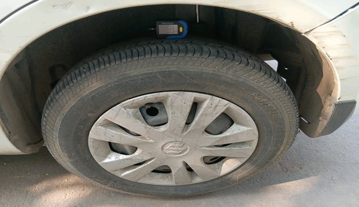 2014 Maruti Swift Dzire VXI, Petrol, Manual, 60,684 km, tyre