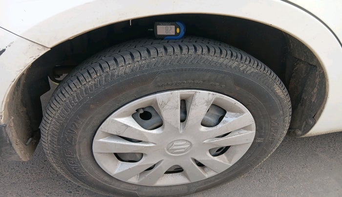 2014 Maruti Swift Dzire VXI, Petrol, Manual, 60,684 km, tyre