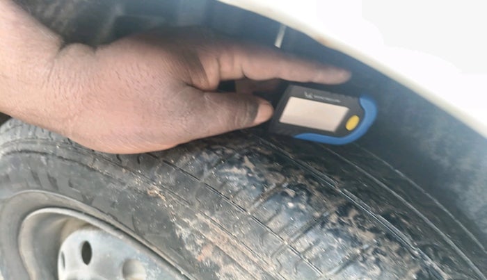 2013 Maruti Swift Dzire VXI, Petrol, Manual, 1,70,433 km, tyre