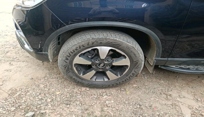 2022 Mahindra ALTURAS G4 2WD AT, Diesel, Automatic, 30,731 km, tyre