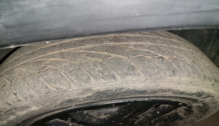 2017 Maruti Vitara Brezza VDI (O), Diesel, Manual, 1,10,803 km, tyre