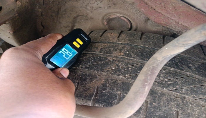 2014 Maruti Ertiga VXI, Petrol, Manual, 66,826 km, tyre