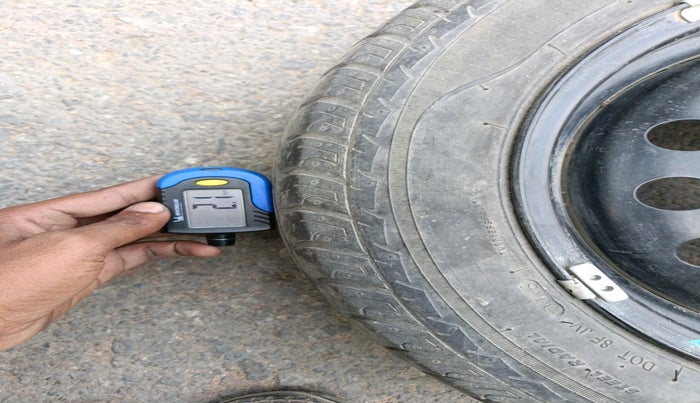 2016 Maruti Wagon R 1.0 VXI, Petrol, Manual, 61,830 km, tyre