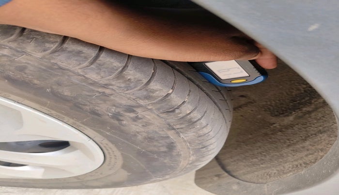 2024 MG ASTOR Sprint 1.5 MT (Ivory), Petrol, Manual, 6,646 km, tyre