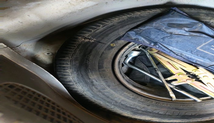 2014 Hyundai i10 MAGNA 1.1, Petrol, Manual, 87,045 km, tyre