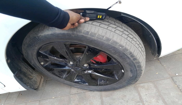 2012 Hyundai Verna FLUIDIC 1.6 VTVT SX, Petrol, Manual, 79,796 km, tyre