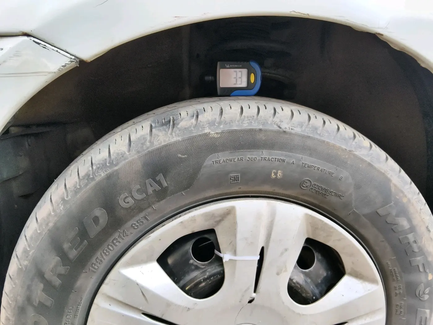 2010 Maruti Swift VDI, Diesel, Manual, 1,57,662 km, tyre