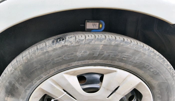 2010 Maruti Swift VDI, Diesel, Manual, 1,57,662 km, tyre