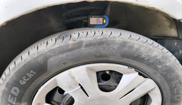 2010 Maruti Swift VDI, Diesel, Manual, 1,57,662 km, tyre