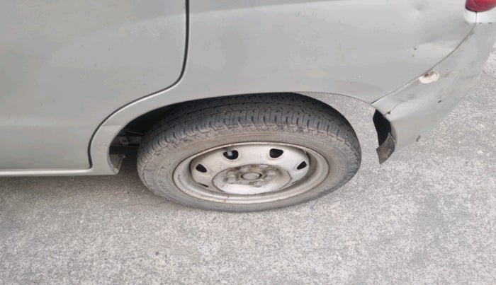 2012 Maruti Zen Estilo LXI, Petrol, Manual, 1,10,254 km, tyre