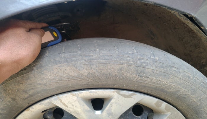 2013 Hyundai Grand i10 SPORTZ 1.2 KAPPA VTVT, Petrol, Manual, 99,094 km, tyre