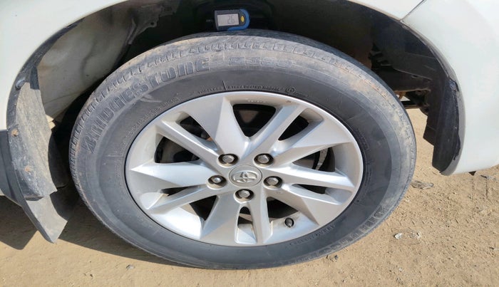 2020 Toyota Innova Crysta 2.4 GX 8 STR, Diesel, Manual, 1,68,237 km, tyre