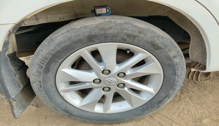 2020 Toyota Innova Crysta 2.4 GX 8 STR, Diesel, Manual, 1,68,237 km, tyre