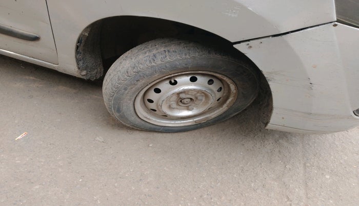 2011 Maruti Wagon R 1.0 LXI, Petrol, Manual, 73,000 km, tyre